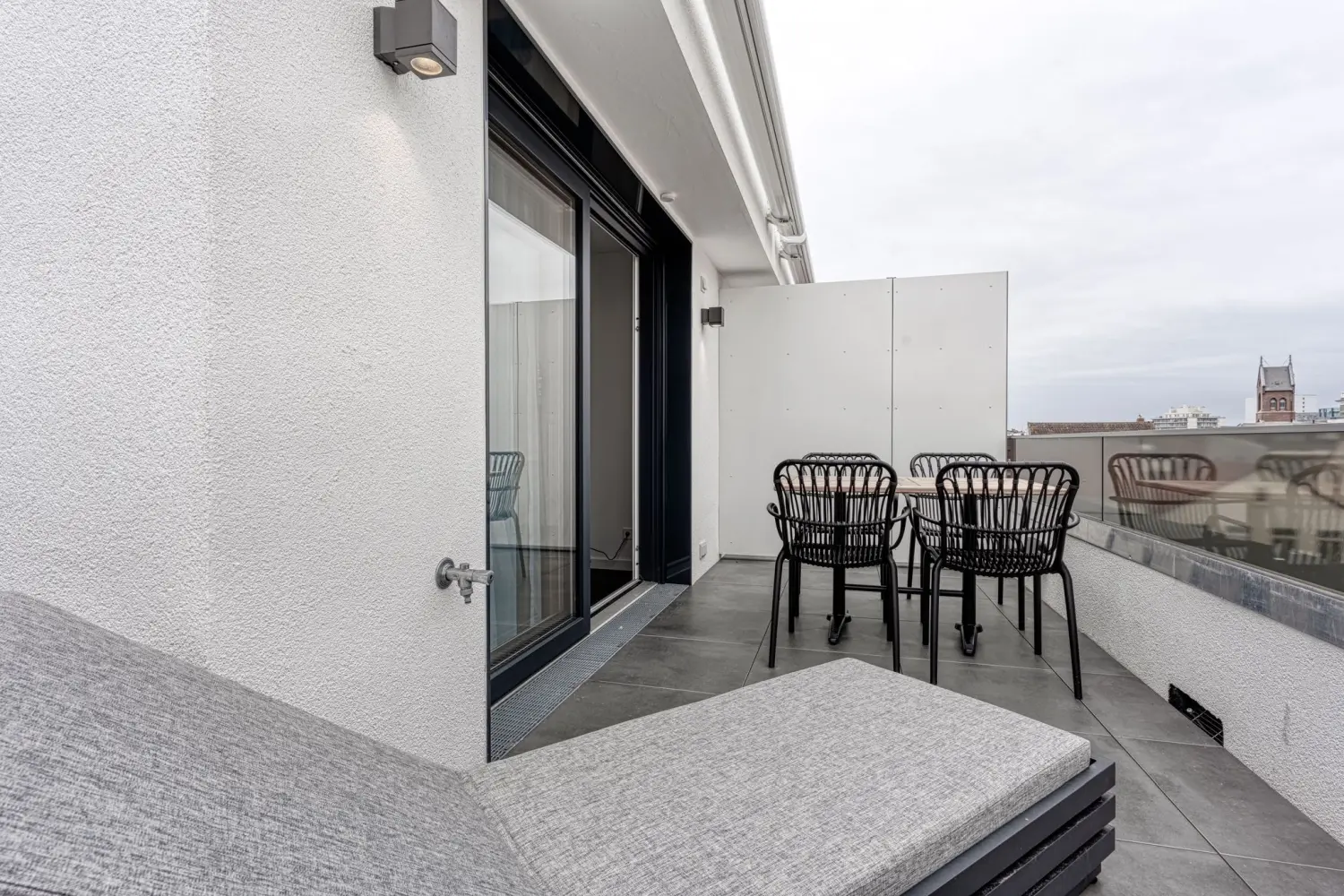 Wohnung E-24 Terrasse von Vermietservice Ilyes